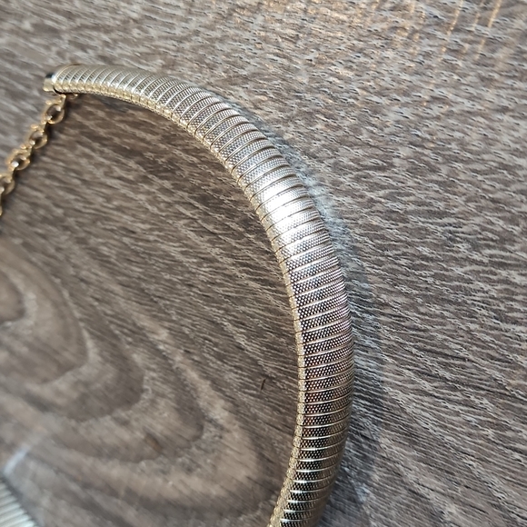 Vintage Sarah Coventry Goldtone Necklace - Picture 3 of 9